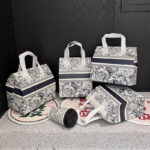 100 TÚI GIỮ NHIỆT IN HOẠ TIẾT HOA NAVY (Giá của 100 túi)