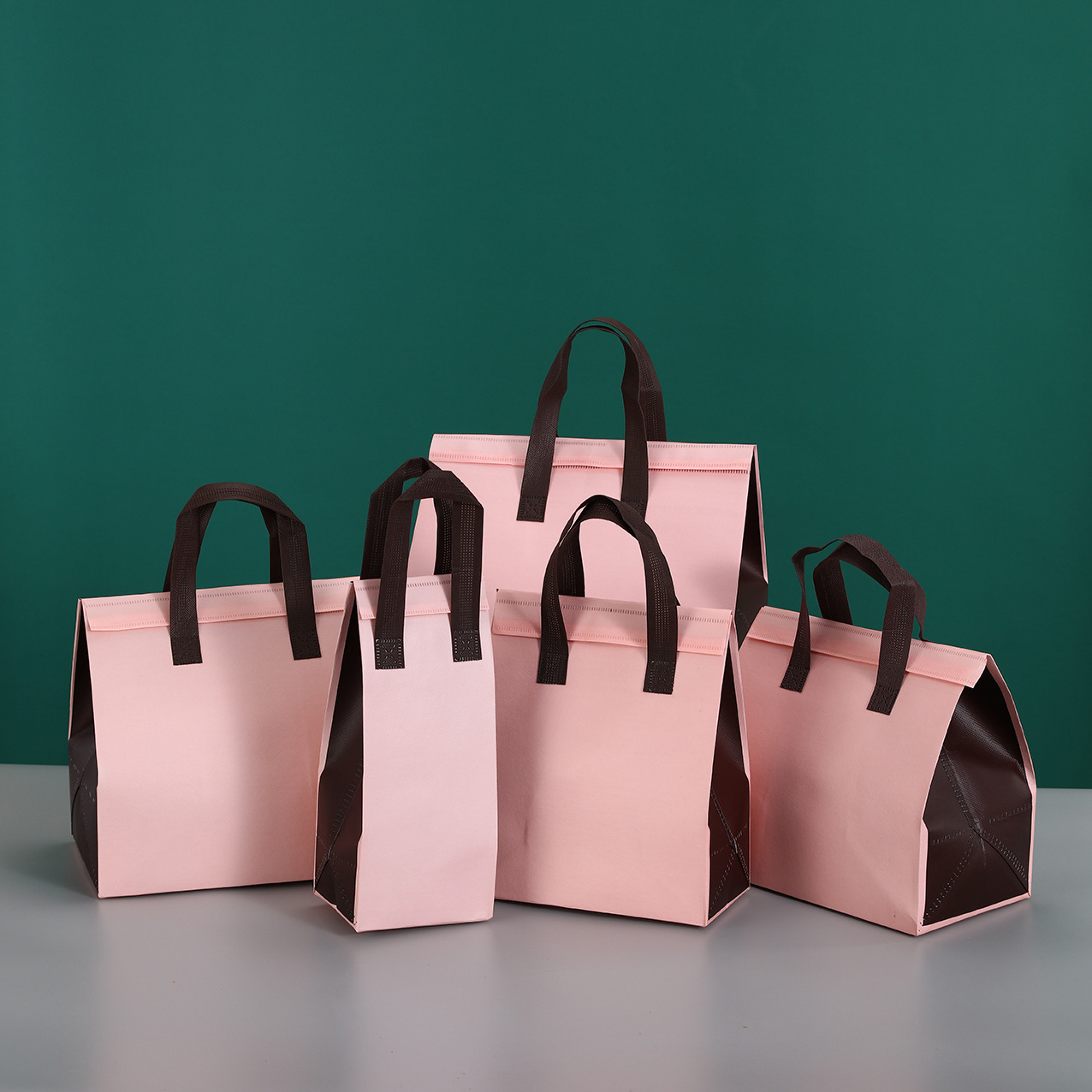 100 TÚI GIỮ NHIỆT TRƠN - MÀU HỒNG, CẠNH BÊN ĐEN (Giá của 100 túi)