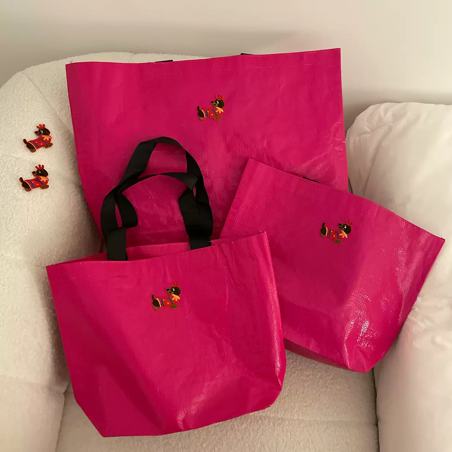 Túi Tote Mua Sắm Dệt Thủ Công Màu Hồng Nổi – Size Lớn, Quai Đen Cá Tính, Đựng Đồ Cực Tiện