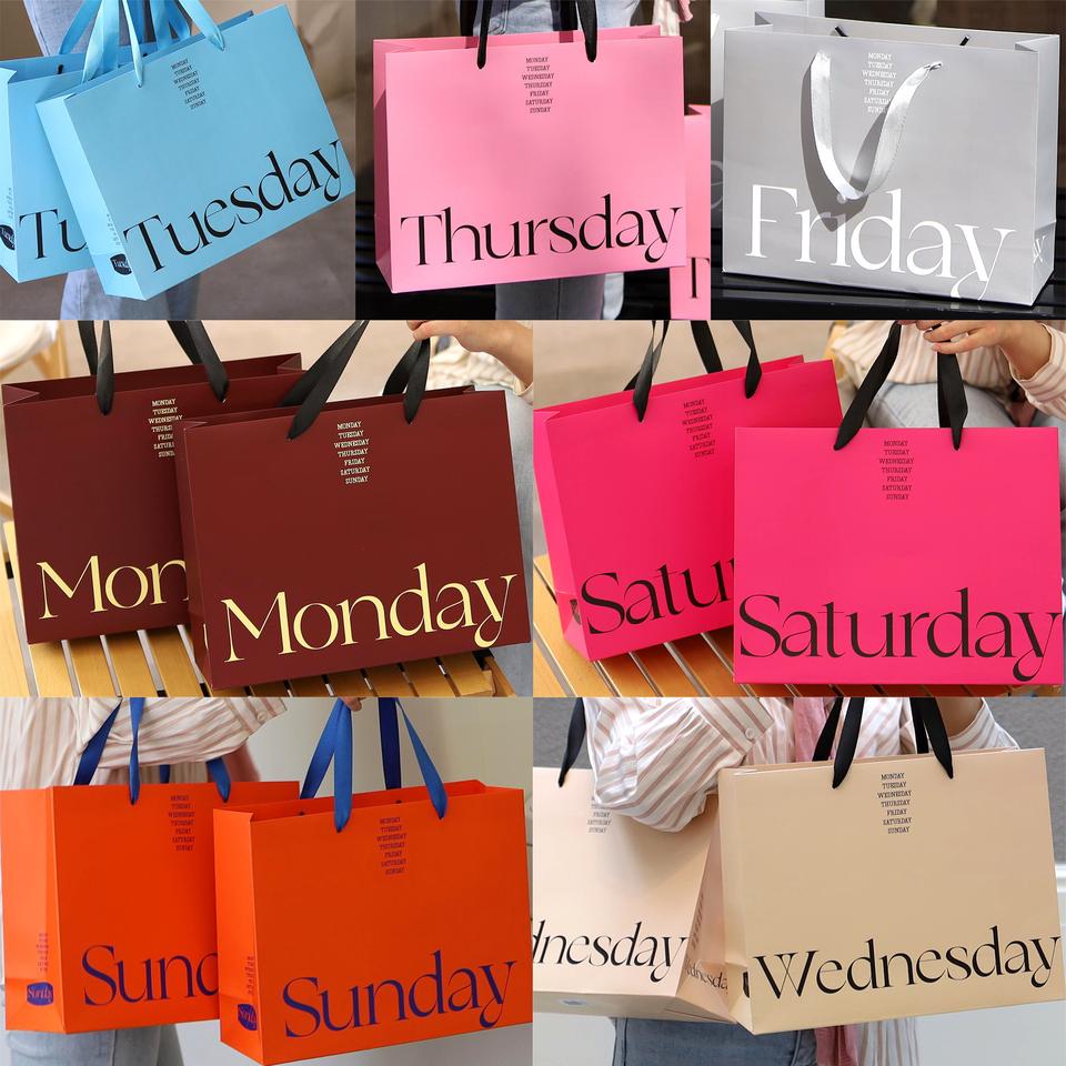 Combo 50 Túi Giấy Cao Cấp Đa Sắc Màu - Thiết Kế Theo Thứ Trong Tuần Siêu Độc Đáo